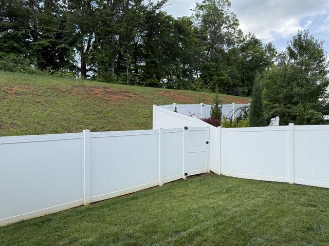 216 Daniel St, Pleasant View, TN 37146