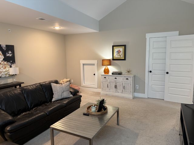 216 Daniel St, Pleasant View, TN 37146