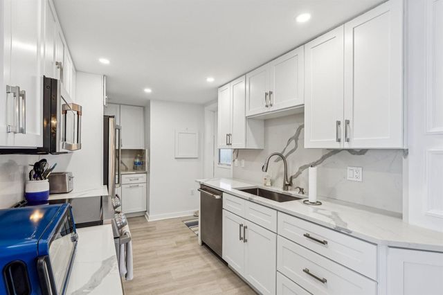 5400 N Ocean Drive E Pha, Singer Island, FL 33404