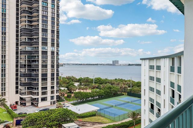 5400 N Ocean Drive E Pha, Singer Island, FL 33404