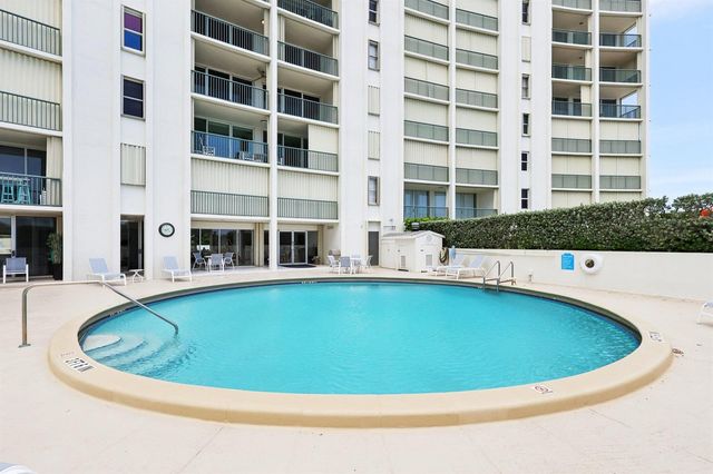 5400 N Ocean Drive E Pha, Singer Island, FL 33404