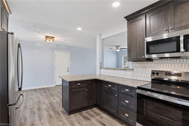 902 Laurel AVE, Chesapeake, VA 23325