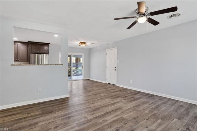 902 Laurel AVE, Chesapeake, VA 23325