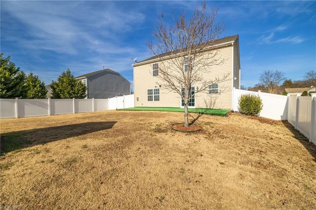 1804 Pine Cove Court, Winston-salem, NC 27127