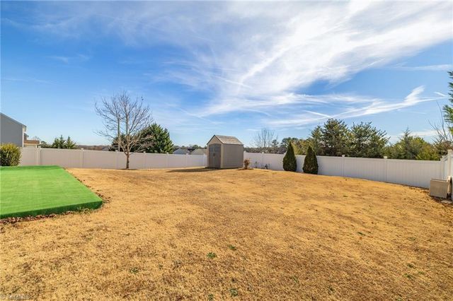 1804 Pine Cove Court, Winston-salem, NC 27127