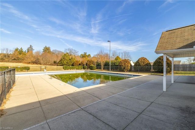 1804 Pine Cove Court, Winston-salem, NC 27127