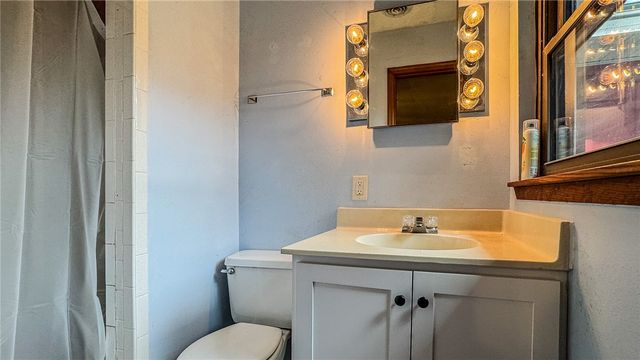 2710 Villa Boulevard, Fayetteville, AR 72703