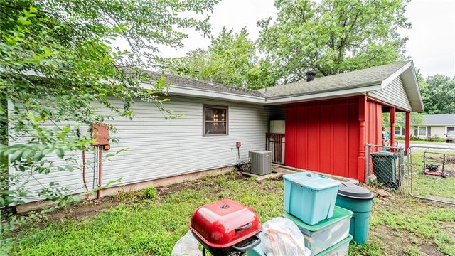 2710 Villa Boulevard, Fayetteville, AR 72703