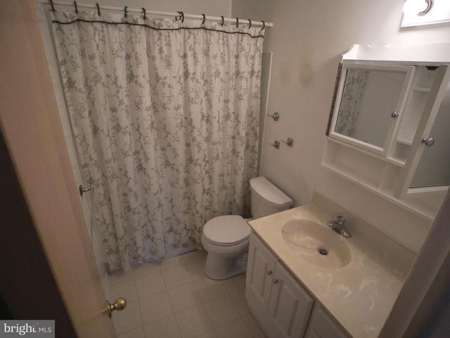 39 OAK CT, Annapolis, MD 21401