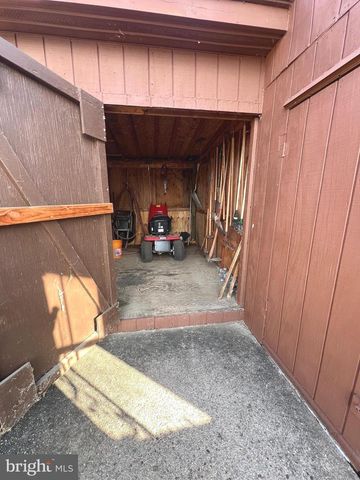 39 OAK CT, Annapolis, MD 21401