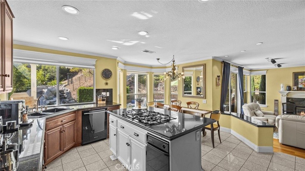 Image 5 of property listing at 3865 San Antonio Road, Yorba Linda, CA 92886