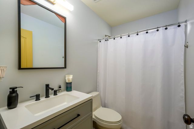 4064 E SOUTH PASS RD, Eagle Mountain, UT 84005