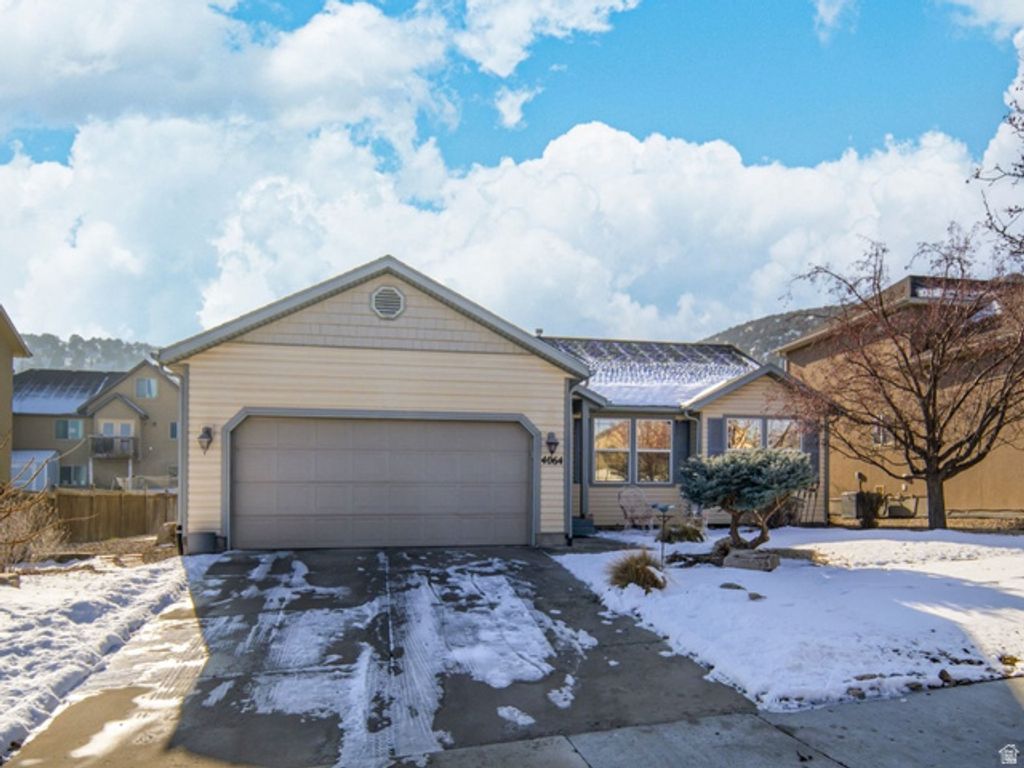 4064 E SOUTH PASS RD, Eagle Mountain, UT 84005