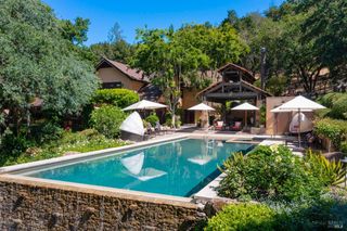 1250 Oakwood Ln, St. Helena, CA 94574