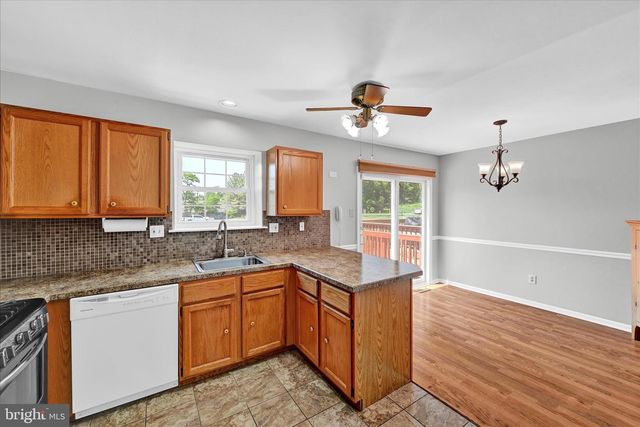 621 KENNEY LN, Brookhaven, PA 19015