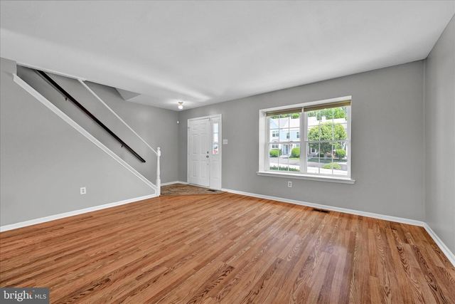 621 KENNEY LN, Brookhaven, PA 19015