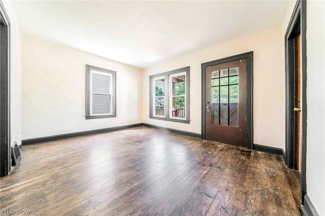 1318 Middle Avenue, Elyria, OH 44035