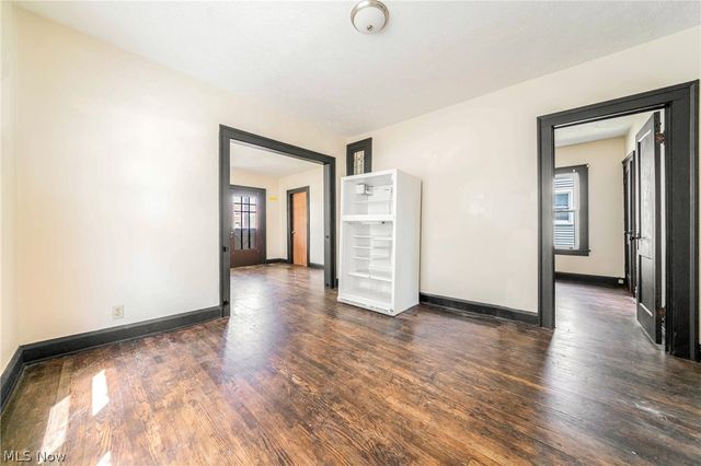 1318 Middle Avenue, Elyria, OH 44035