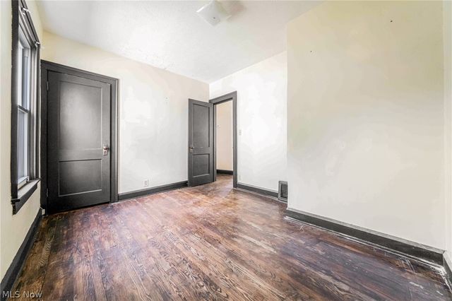 1318 Middle Avenue, Elyria, OH 44035
