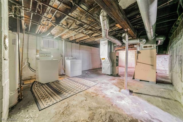 1318 Middle Avenue, Elyria, OH 44035