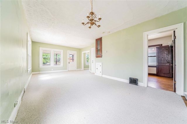 1318 Middle Avenue, Elyria, OH 44035
