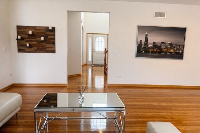 617 The Hague, Peotone, IL 60468