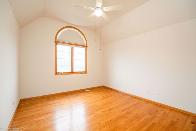 617 The Hague, Peotone, IL 60468