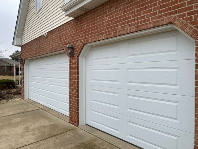 617 The Hague, Peotone, IL 60468