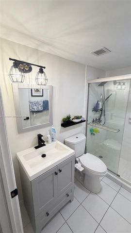 1965 S Ocean Dr 5D, Hallandale Beach, FL 33009