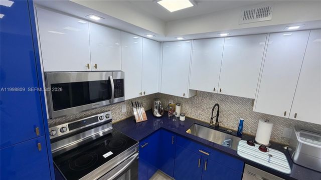 1965 S Ocean Dr 5D, Hallandale Beach, FL 33009
