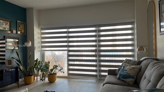 1965 S Ocean Dr 5D, Hallandale Beach, FL 33009