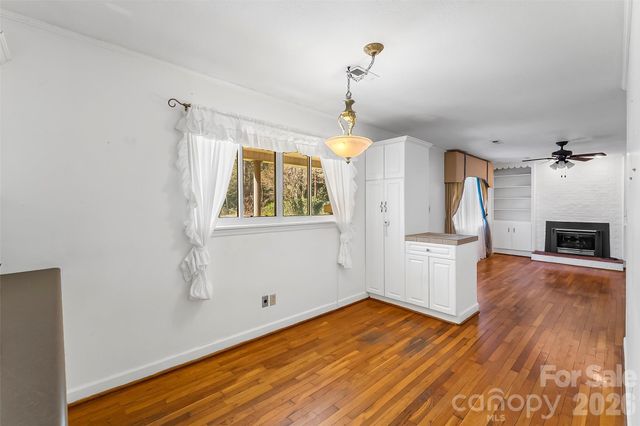 512 Paxton Creek Road, Marion, NC 28752