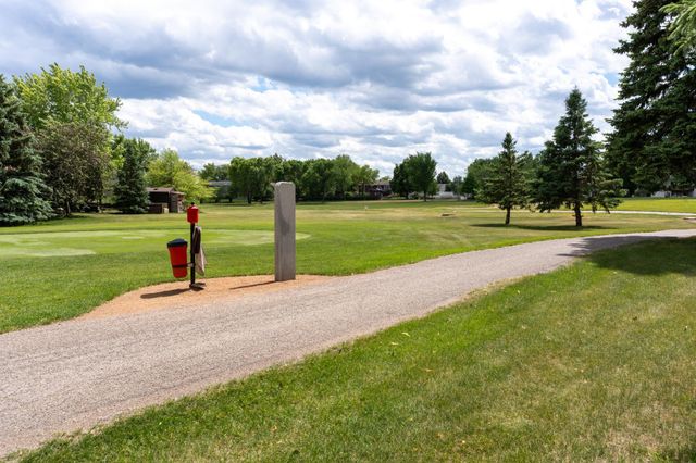 2858 26th Street Circle S, Moorhead, MN 56560