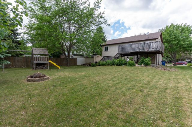 2858 26th Street Circle S, Moorhead, MN 56560