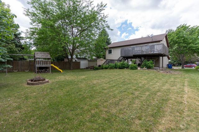 2858 26th Street Circle S, Moorhead, MN 56560