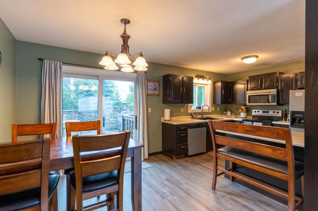 2858 26th Street Circle S, Moorhead, MN 56560