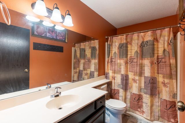 2858 26th Street Circle S, Moorhead, MN 56560