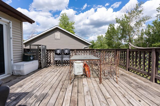 2858 26th Street Circle S, Moorhead, MN 56560