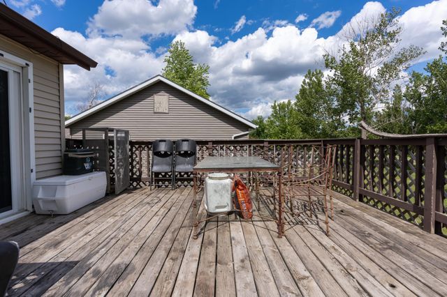 2858 26th Street Circle S, Moorhead, MN 56560
