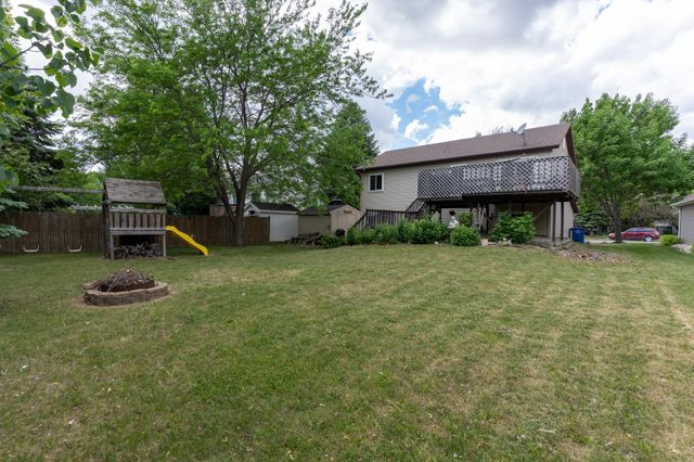 2858 26th Street Circle S, Moorhead, MN 56560