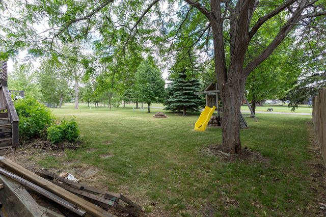 2858 26th Street Circle S, Moorhead, MN 56560