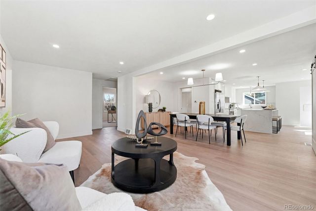 2910 Locust Street, Denver, CO 80207