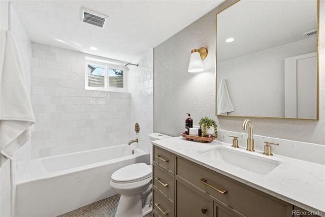 2910 Locust Street, Denver, CO 80207