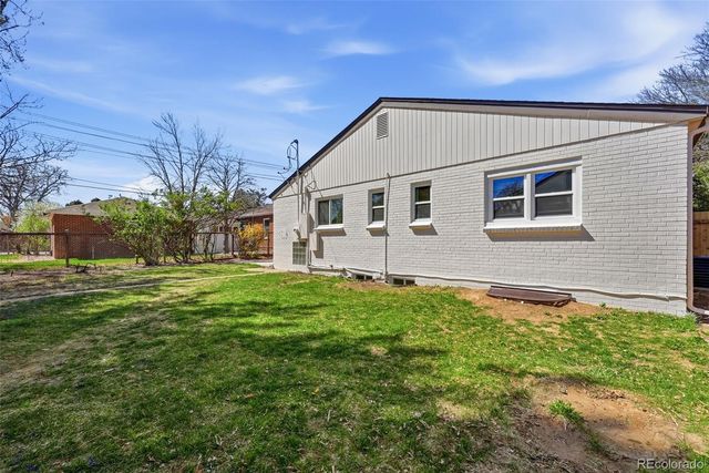 2910 Locust Street, Denver, CO 80207