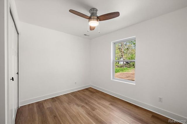 6165 Woodsdale Drive, Grand Blanc, MI 48439