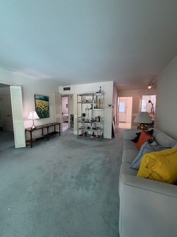 3016 Mahanna Springs Drive C, Dallas, TX 75235