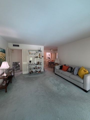 3016 Mahanna Springs Drive C, Dallas, TX 75235
