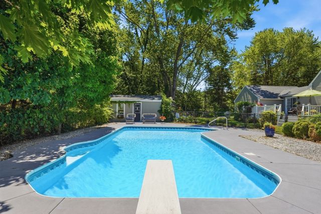 135 Newland, Norton, MA 02766