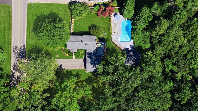 135 Newland, Norton, MA 02766