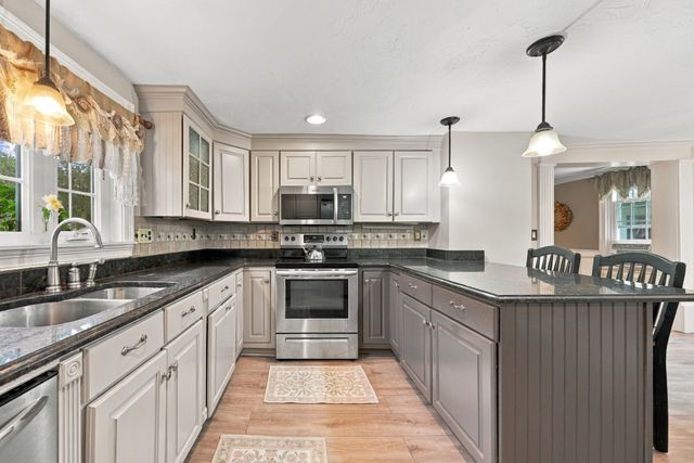 135 Newland, Norton, MA 02766